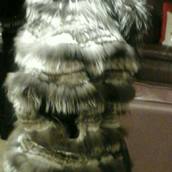 100%  SILVER FUR  VEST  With Rabbit Fur trimming - Picture 3 of 11